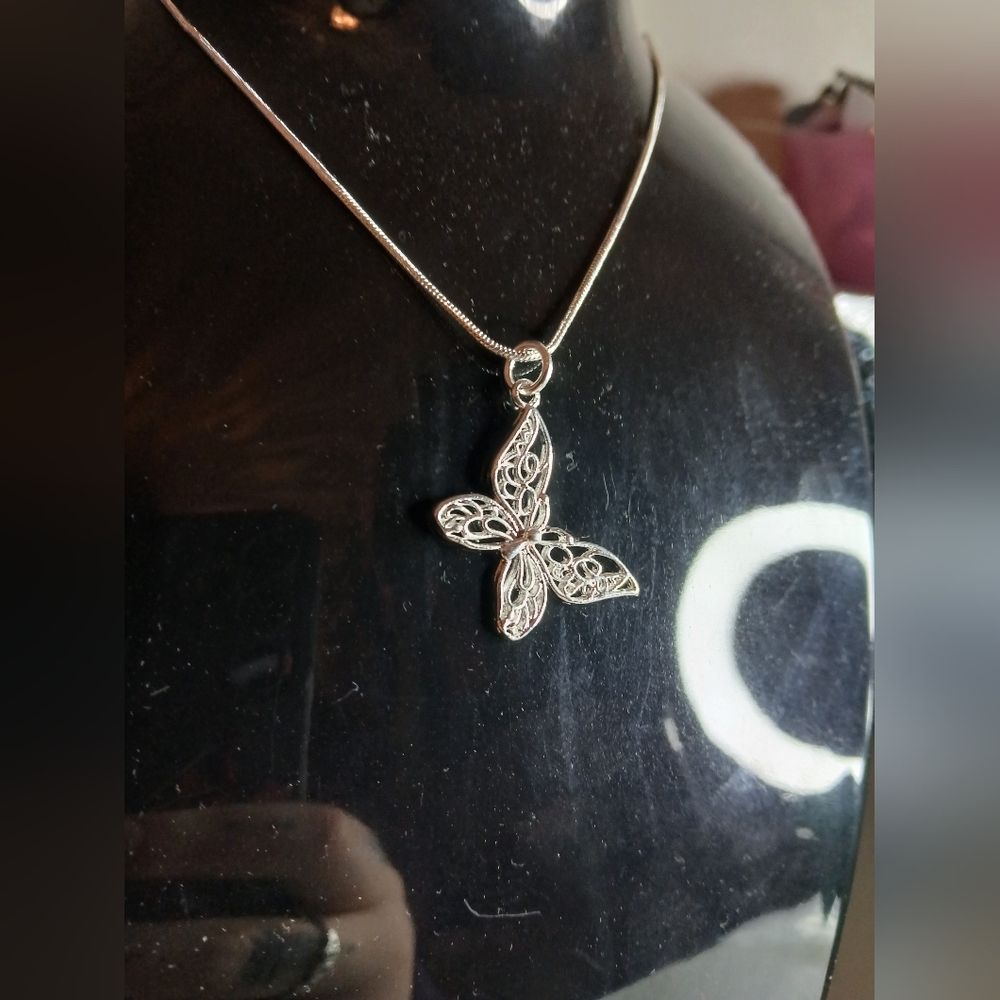 Elegant Silver Butterfly Pendant Necklace